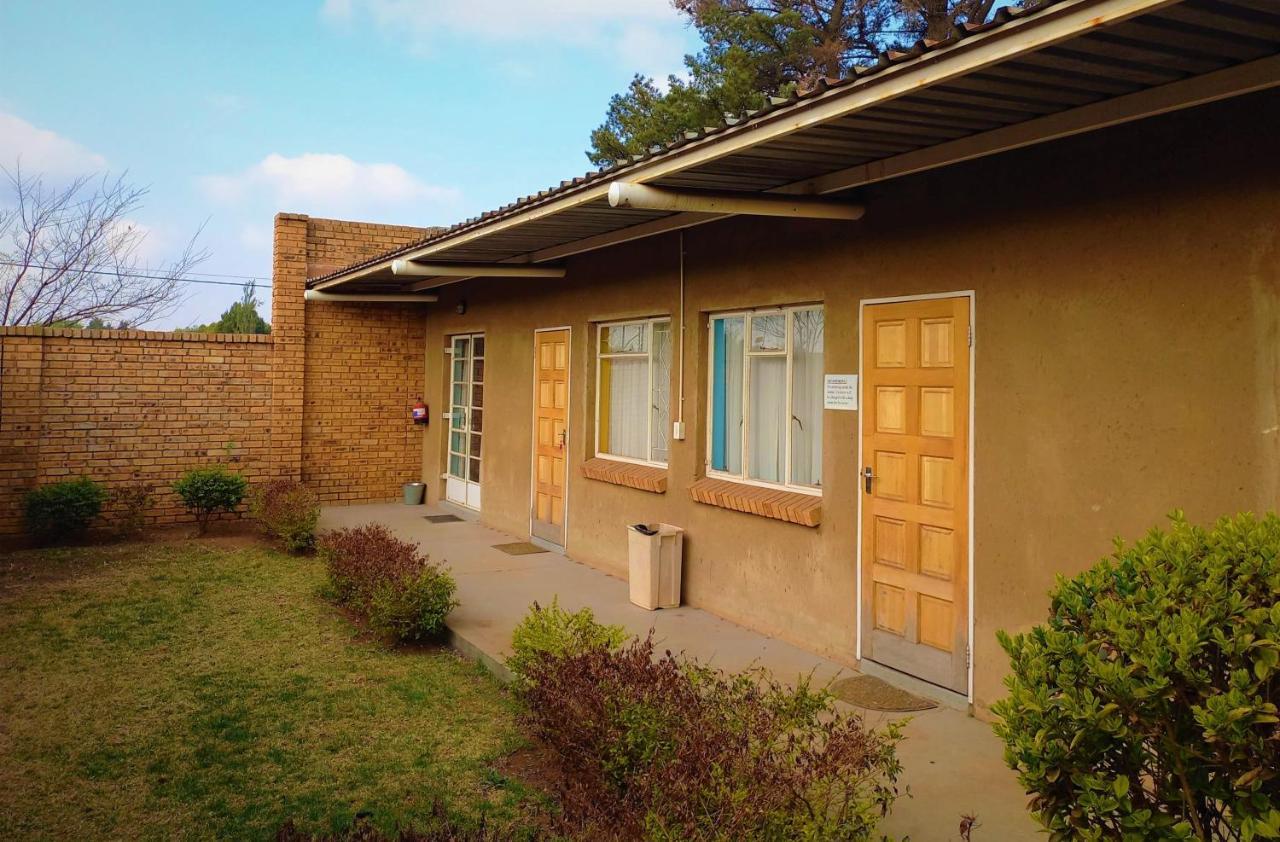 Backpackers Connection @ Jnb Airport Hostel Benoni Exterior photo