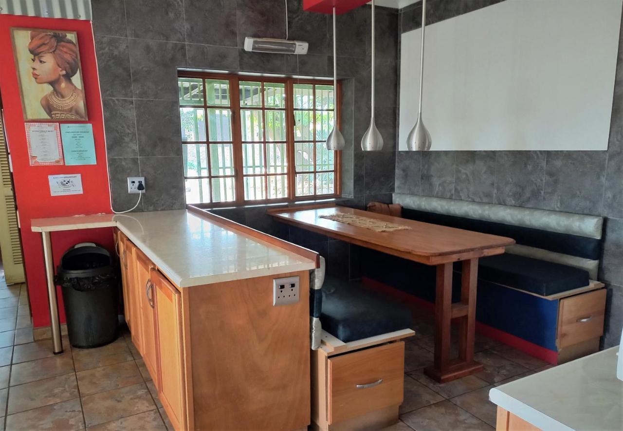 Backpackers Connection @ Jnb Airport Hostel Benoni Exterior photo