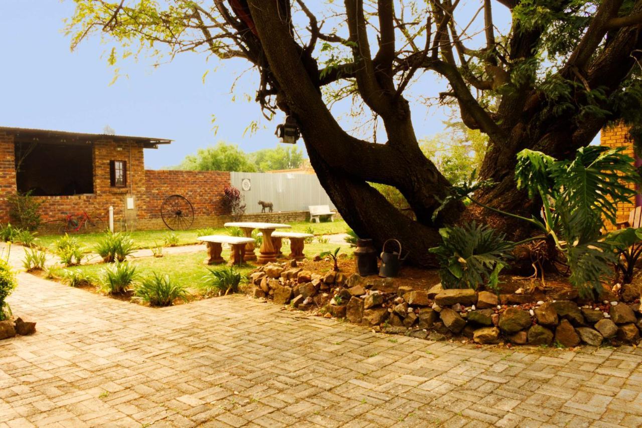 Backpackers Connection @ Jnb Airport Hostel Benoni Exterior photo