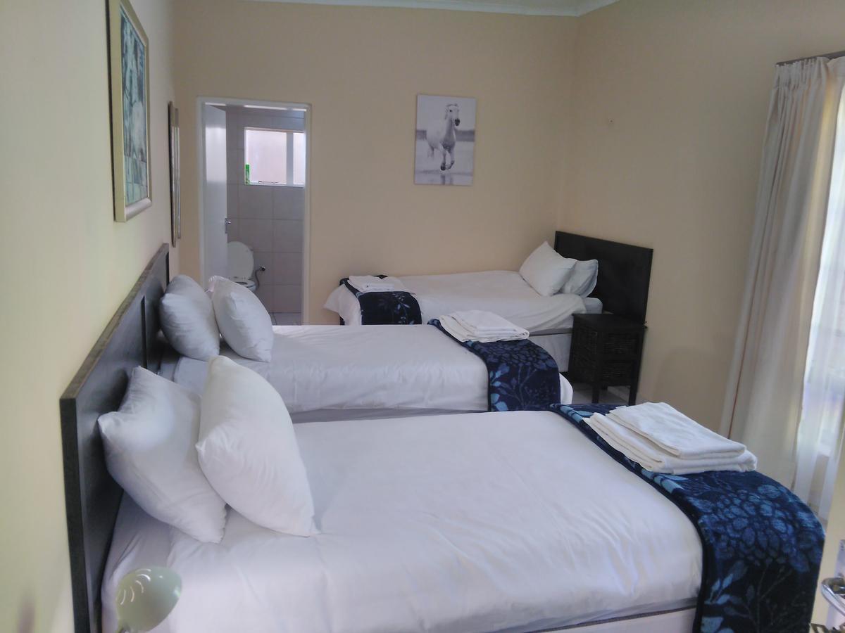 Backpackers Connection @ Jnb Airport Hostel Benoni Exterior photo