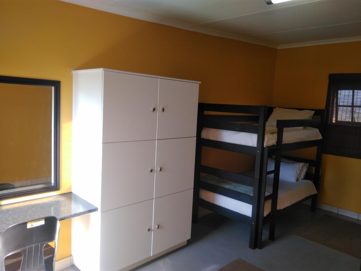 Backpackers Connection @ Jnb Airport Hostel Benoni Exterior photo